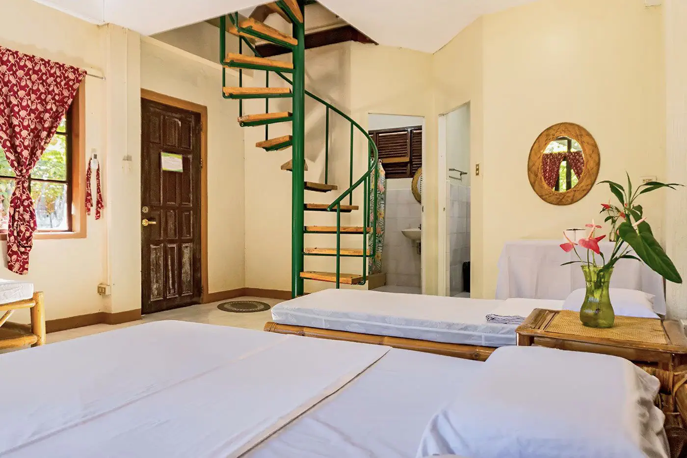 Forest Camp Resort Narra Family Cottage