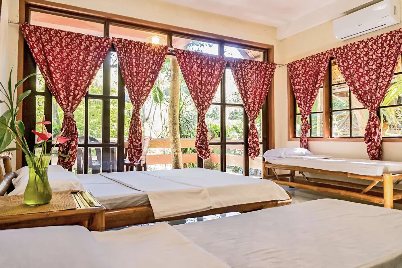 Forest Camp Resort Narra Family Cottage